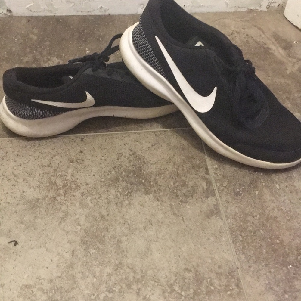 black and white nikes